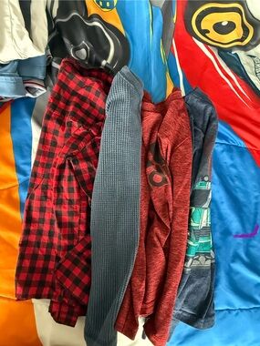 Bundle of 7 boys tops/matching sets